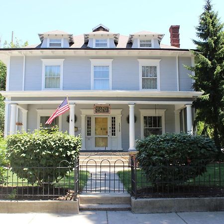 Looking Glass Inn Indianapolis Exterior photo