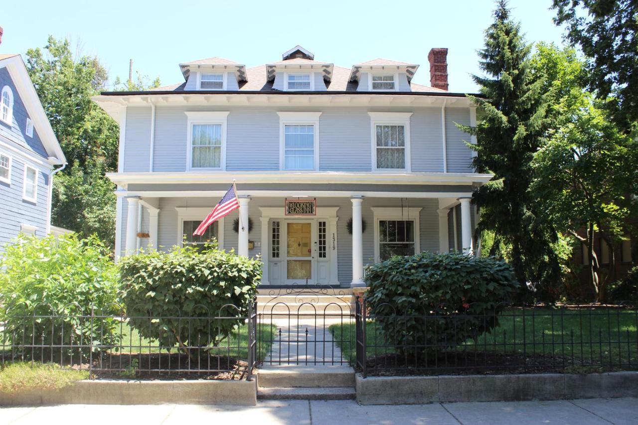 Looking Glass Inn Indianapolis Exterior photo