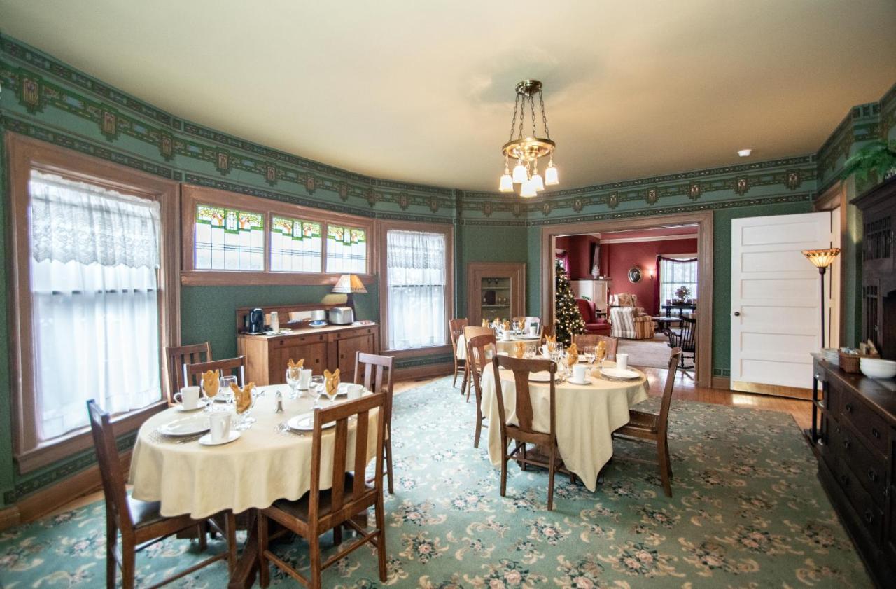 Looking Glass Inn Indianapolis Exterior photo